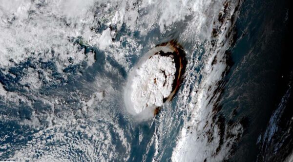 L’onda d’urto del vulcano Hunga Tonga – Hunga Haʻapai osservata dai rivelatori di PolarquEEEst a Ny-Ålesund